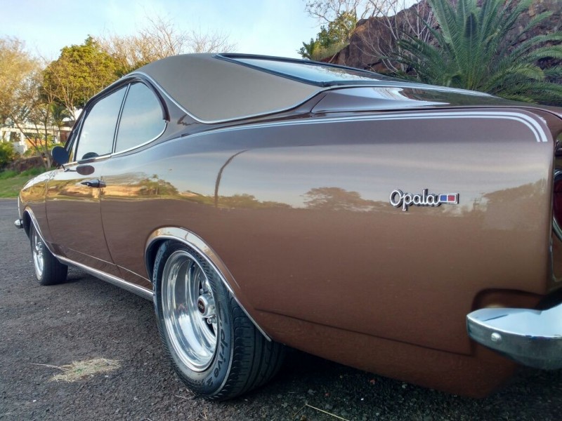 Carros de Leitores: Um lindo Opala 1979