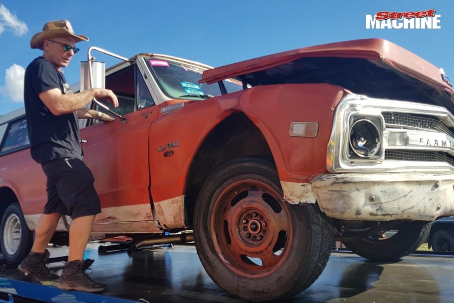 Na Austrália, Farm Truck, um dos destaques do Corridas Proibidas / Street Outlaws, bate em evento destinado a burnout